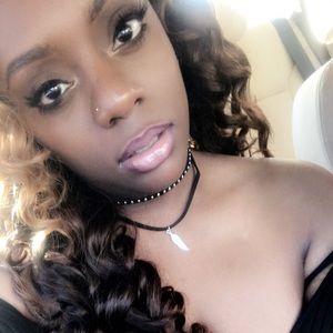 Meet Your Posher, Nique